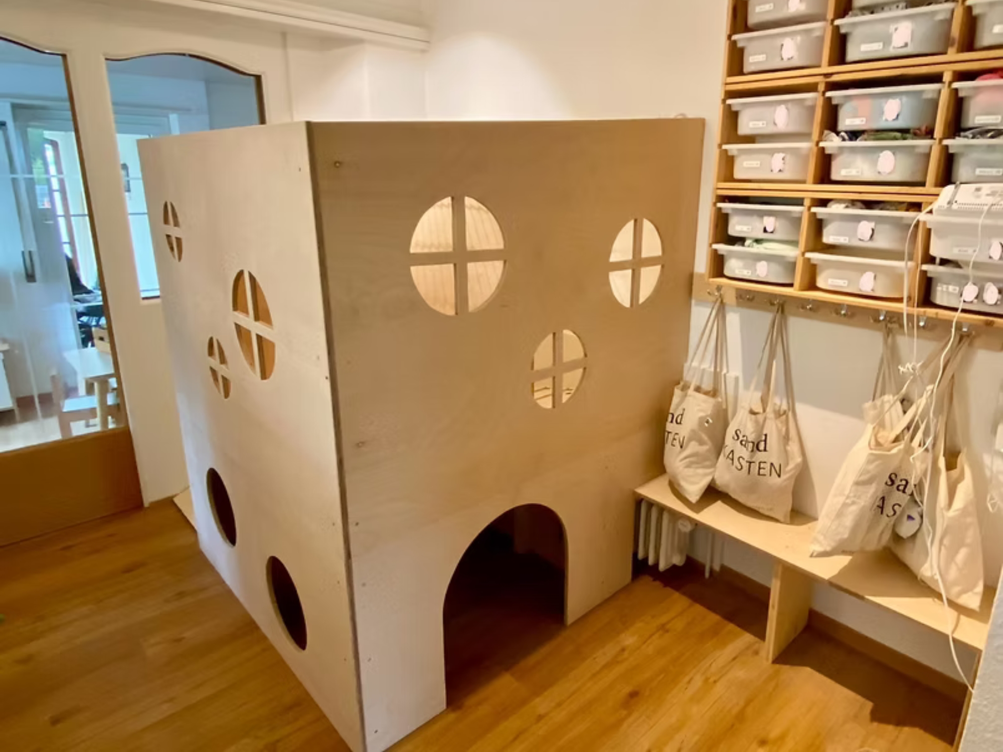 Cabane d'intérieur en bois pour enfants
