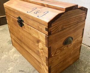 coffre ancien en bois