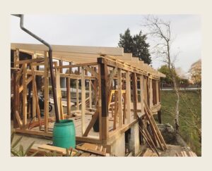 Construction en bois d'un atelier