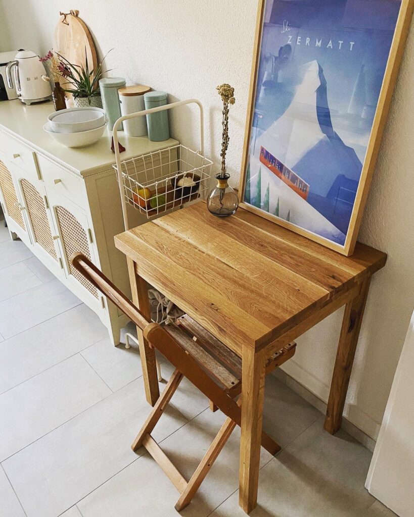 petite table en chêne massif